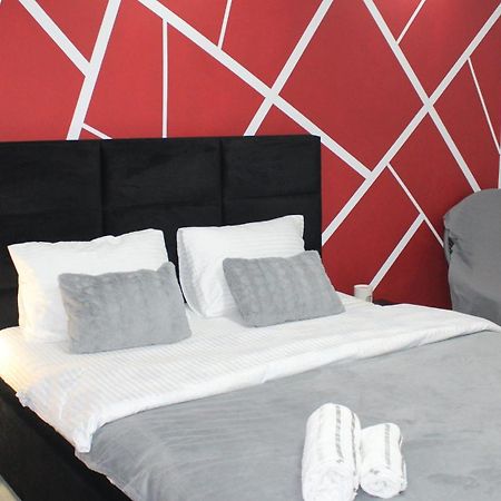 Studio Central Хунедоара Екстер'єр фото
